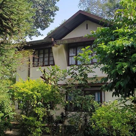 Aam'S Courtyard Hotel Kalimpong Exterior photo