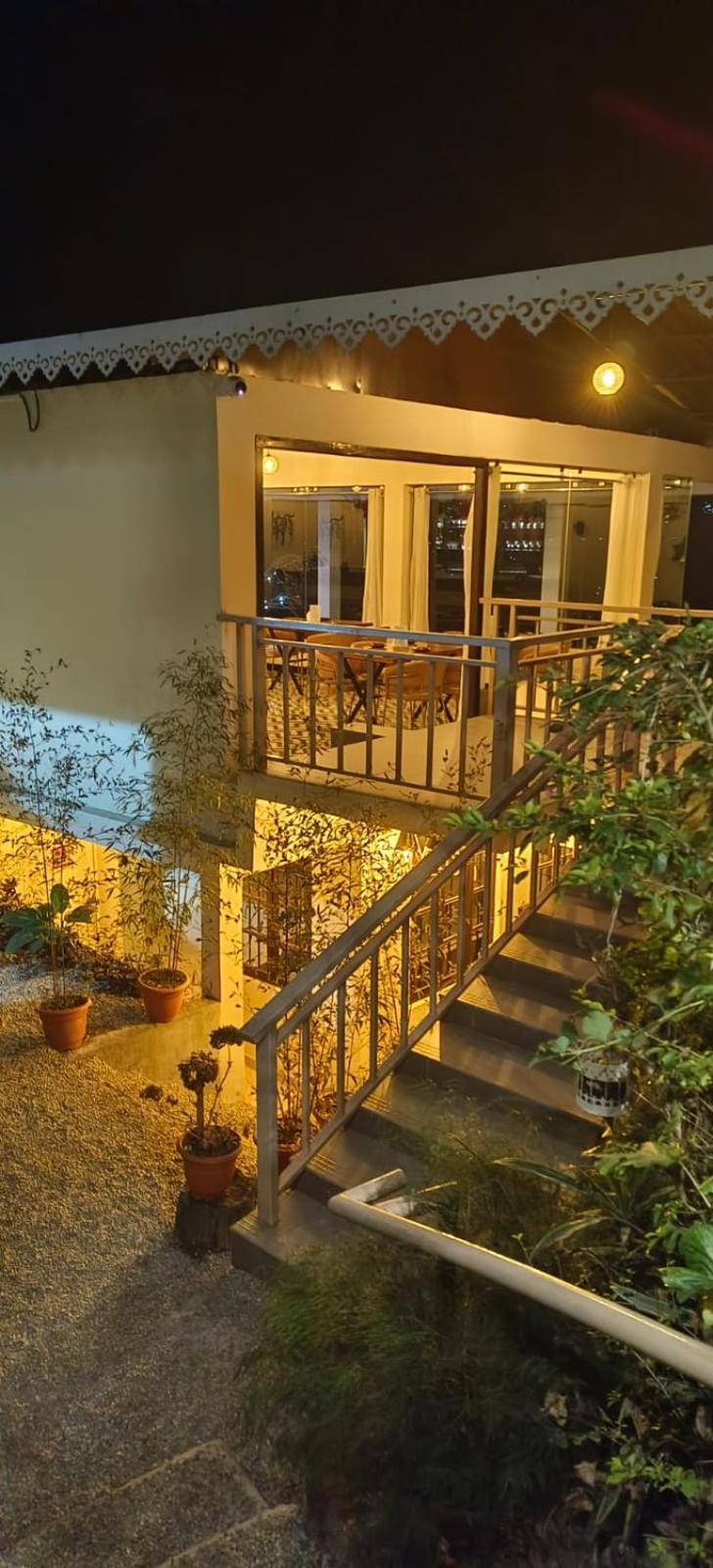 Aam'S Courtyard Hotel Kalimpong Exterior photo